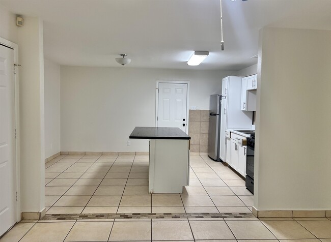 Foto del edificio - 1515 Quail Creek Rd