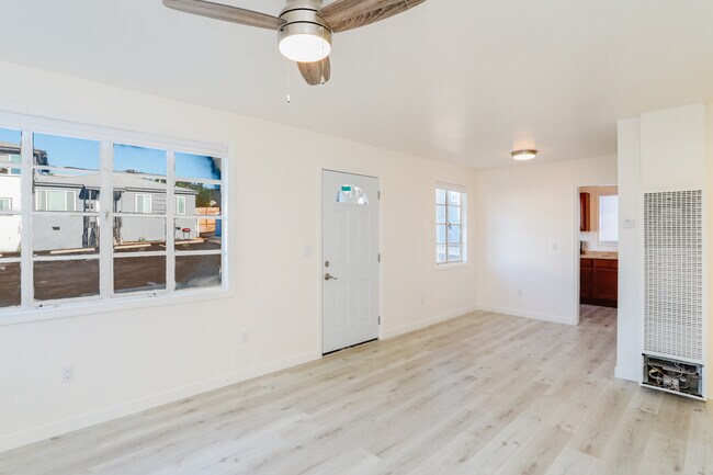 Foto del edificio - 6711 Kelly St