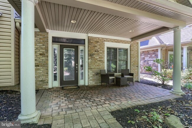 Building Photo - 101 High Pointe Dr