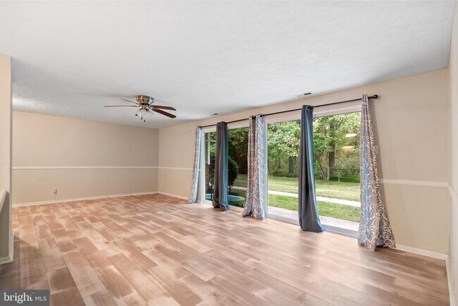 Foto del edificio - 51 Sweetfern Ct