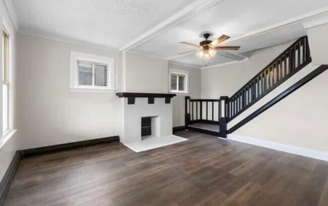 Building Photo - 14 Echo Ter