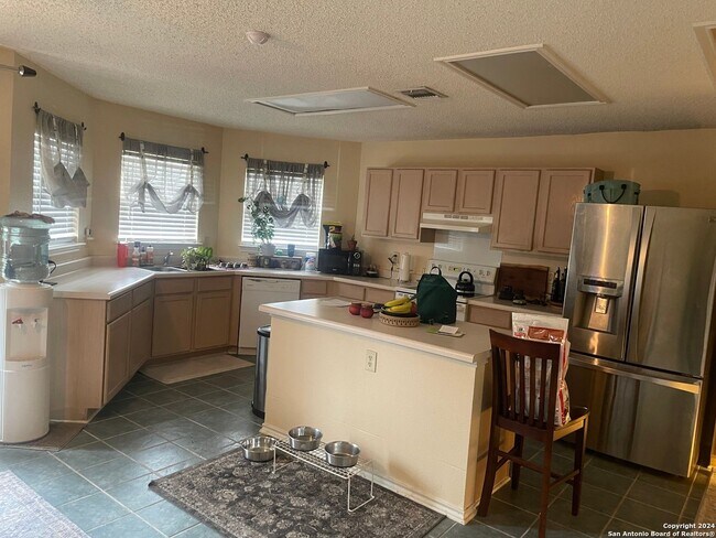 Foto del edificio - 8746 Park Olympia