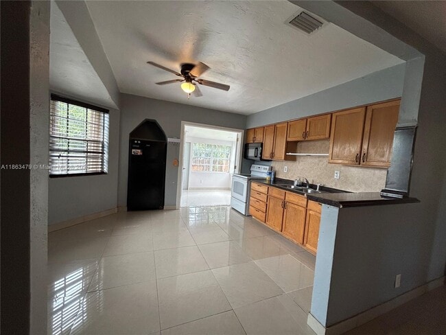 Foto del edificio - 2551 Wiley St
