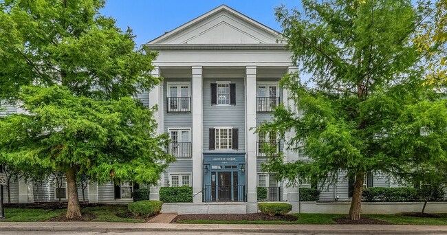 Building Photo - 12833 Tradd St
