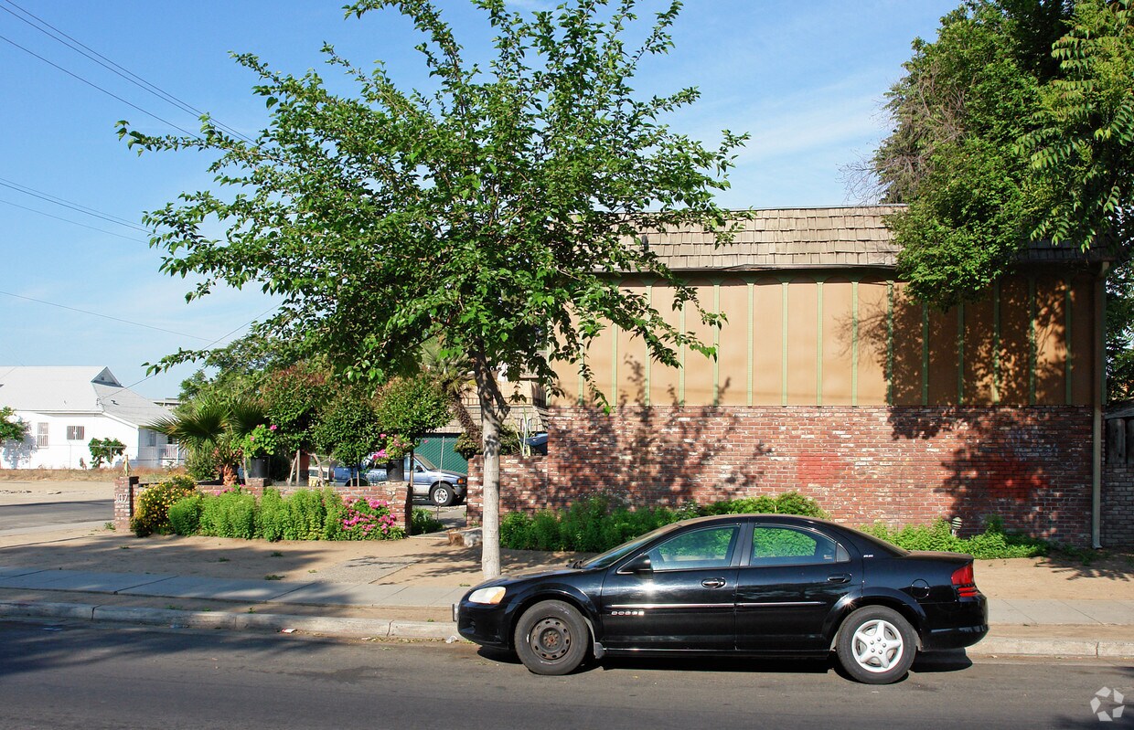 Primary Photo - 107 N San Pablo Ave