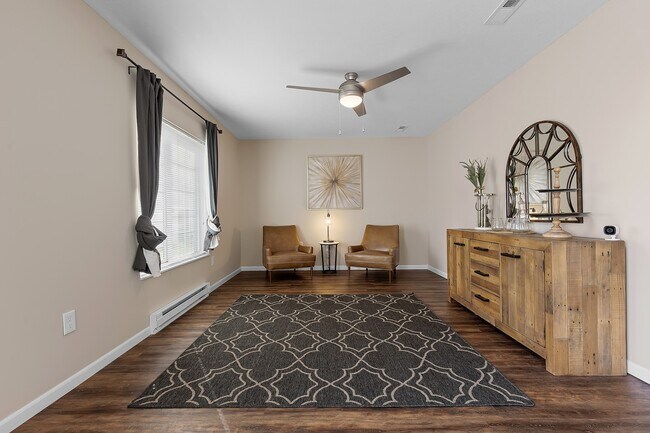 Foto del edificio - Redwood Grand Rapids