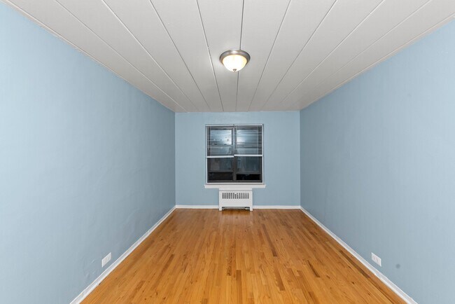 Foto del edificio - 1360 W Touhy Ave