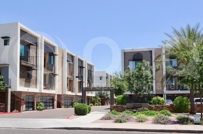 Foto del edificio - 3233 N 70th St