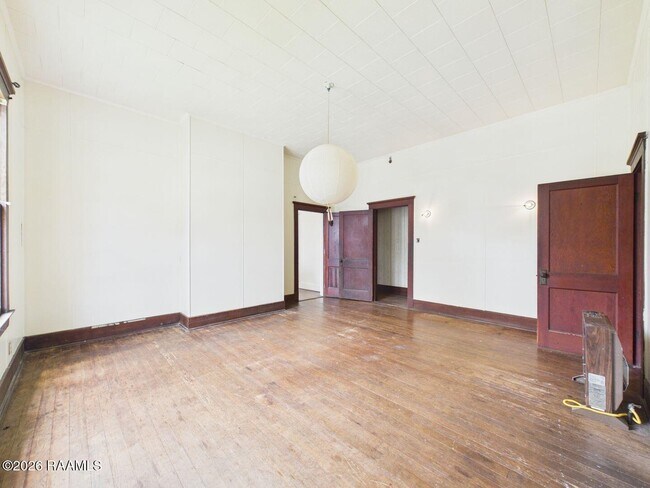 Building Photo - 223 General Gardner Ave