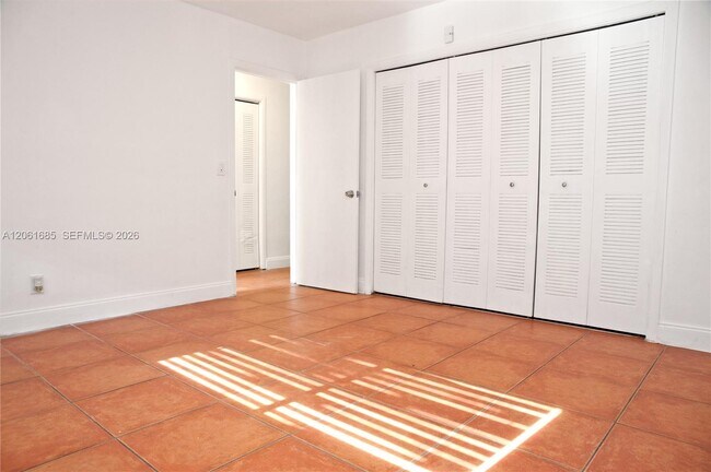 Foto del edificio - 304 SE 9th Ct