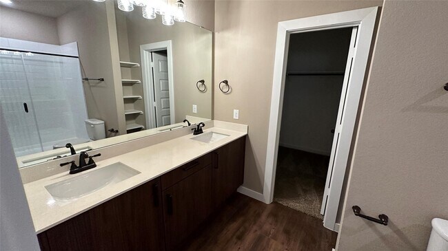 Foto del edificio - 9832 Grosbeak Ln