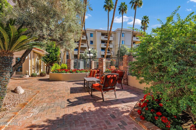 Foto del edificio - 4200 N Miller Rd