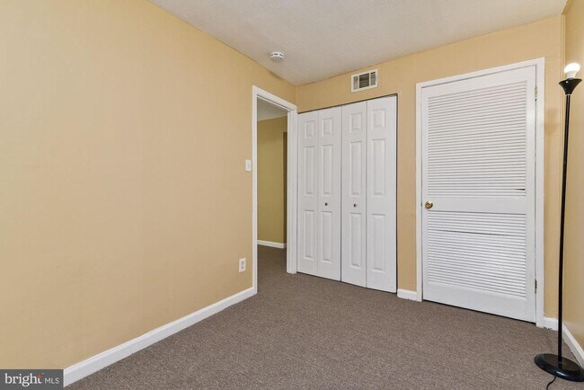Building Photo - 110 Duvall Ln