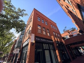 Building Photo - 133 Walton St