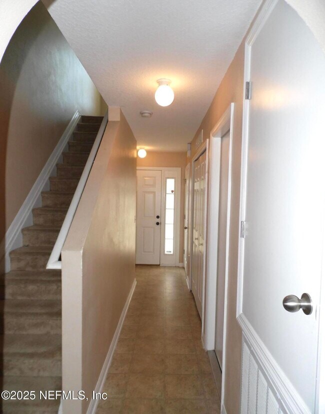 Foto del edificio - 11628 HICKORY OAK Dr