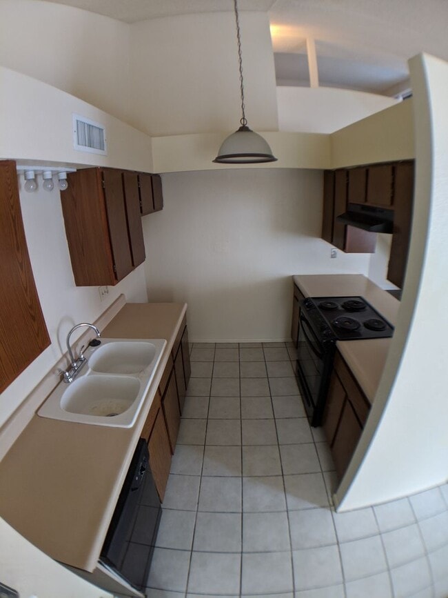 Photo - Beautiful Condo! MUST SEE! 2bed&2bath - 2 ...