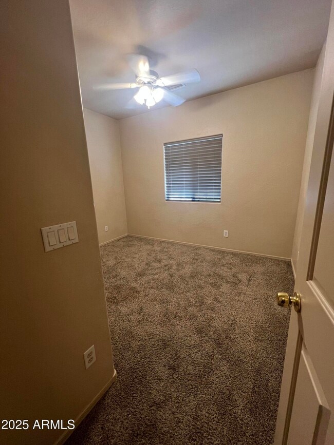 Building Photo - 1770 Bluff Dr