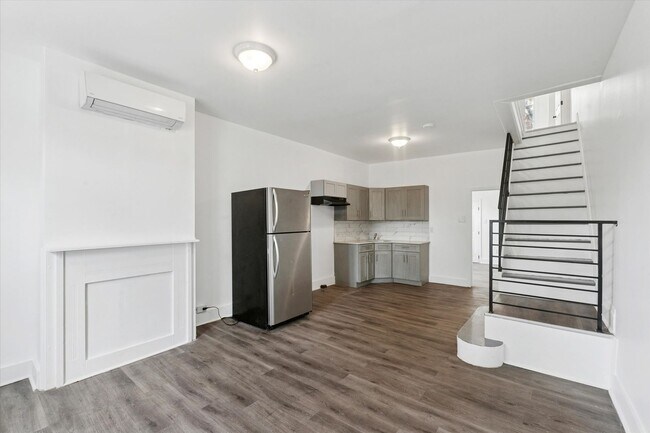 Foto del edificio - 3BR/1BA Home | Open Floor Plan | Reduced Deposit