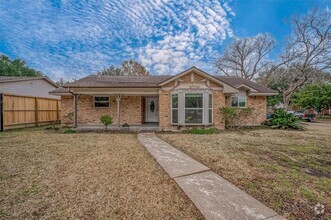Building Photo - 8202 Pontiac Dr
