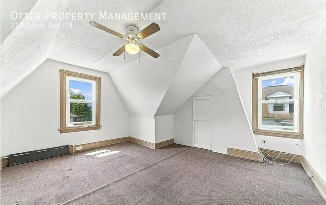 Foto del edificio - 317 Davis Ave
