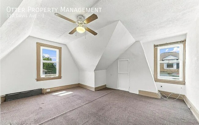 Building Photo - 317 Davis Ave