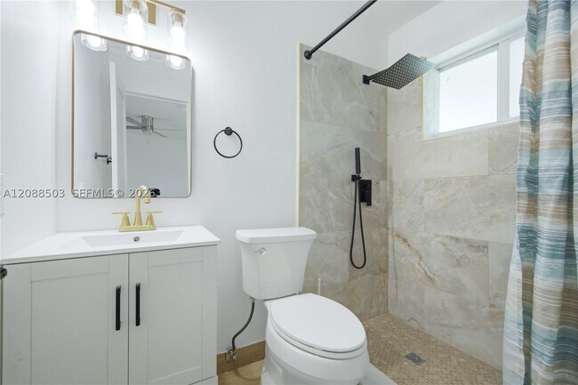 Foto del edificio - 2209 SW 61st Ave