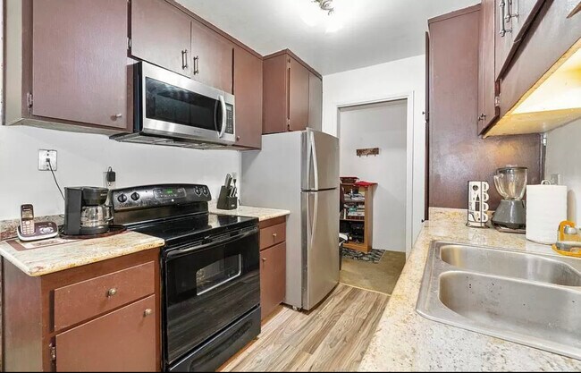 Foto del edificio - 1311 Webster St