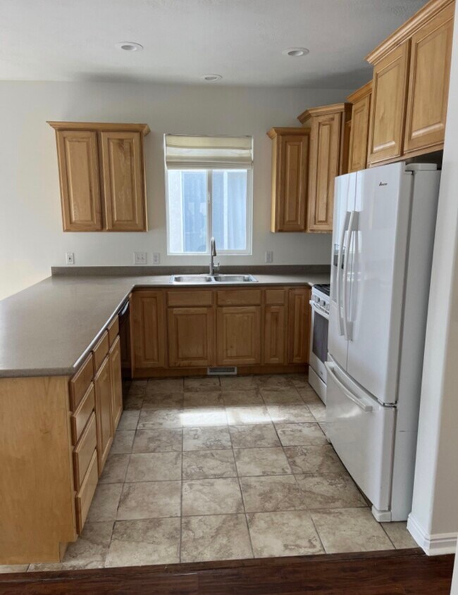 Foto del edificio - 6651 S Interlochin Ln