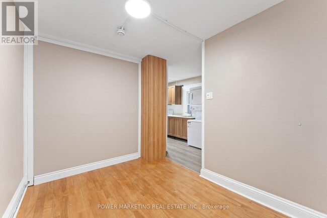 Building Photo - 684 Bronson Ave