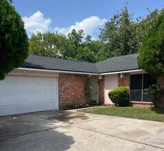 Building Photo - 11818 Sawmill Stream Cir