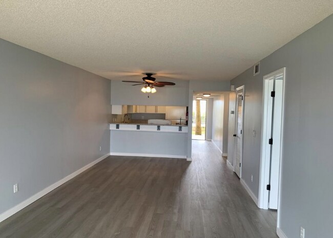 Foto del edificio - 2222 Ocean Shore Blvd