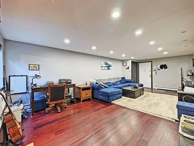 Foto del edificio - 107 N Broadway
