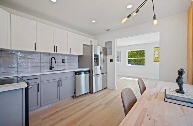 Photo - 1521 NE 148th St Townhome