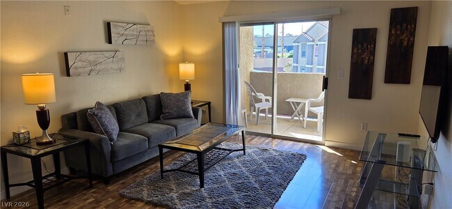 Foto del edificio - 2300 E Silverado Ranch Blvd