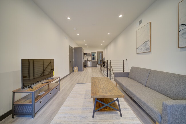 Building Photo - 46 N 40th St