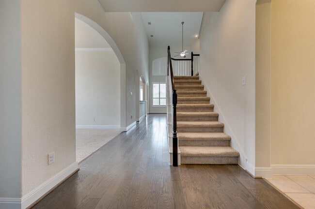 Building Photo - 845 Richardson Ln