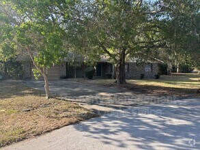 Building Photo - 7 Spring Lake Pl