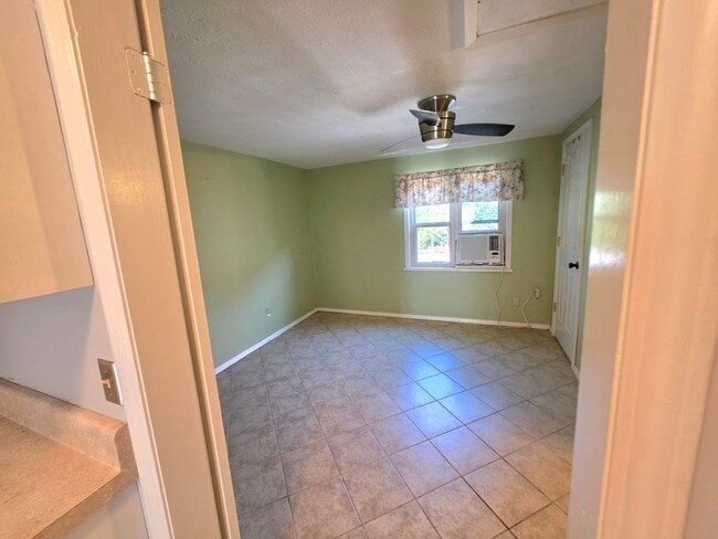 Building Photo - 4068 Peace Dr