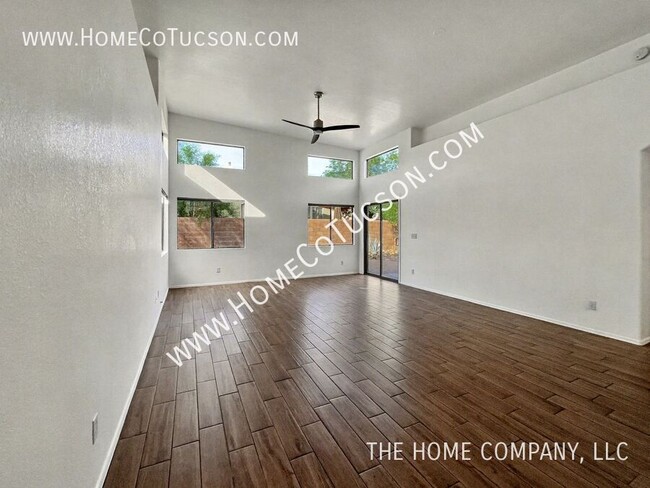 Building Photo - 2660 W Camino del Sitio