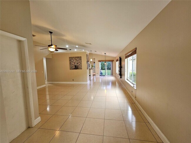 Foto del edificio - 4232 Mahogany Ridge Dr