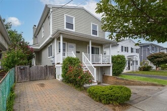 Building Photo - 19 Graywood Rd