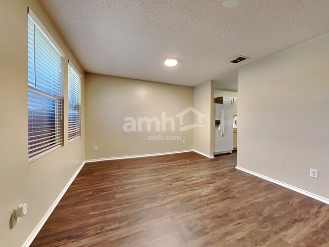 Building Photo - 3315 Spur Drive