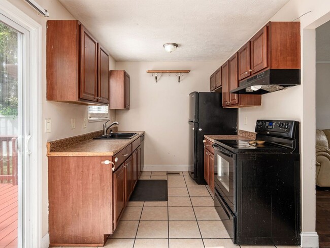 Foto del edificio - 3 Bedroom 1.5 Bath Single Family Home - Hilliard, OH