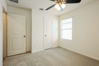 Building Photo - 3728 Axis Hl St