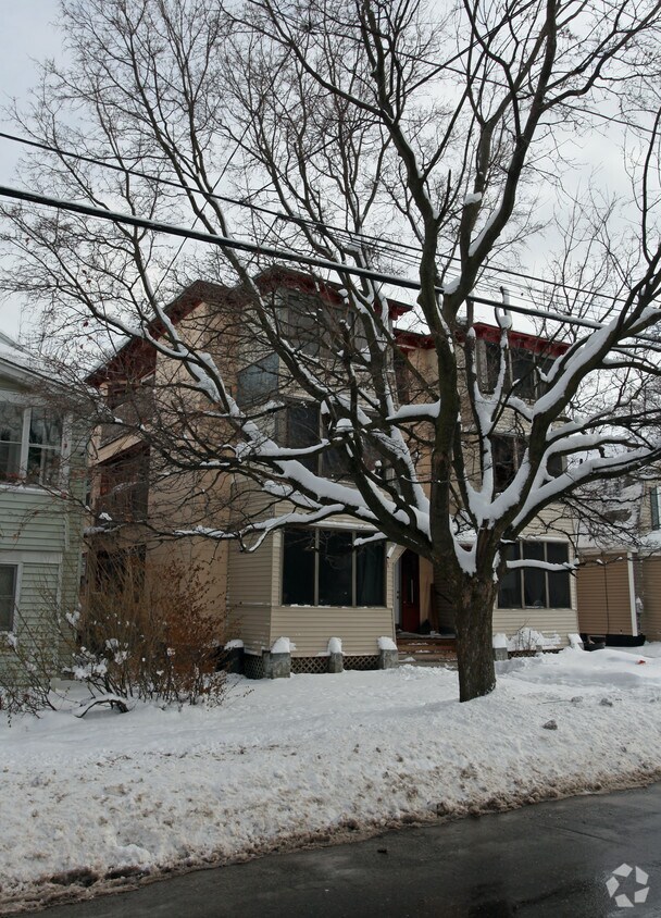 Foto del edificio - 150-152 N Midler Ave