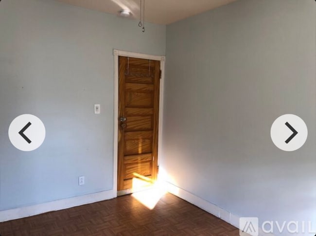 Photo - 722 League St House