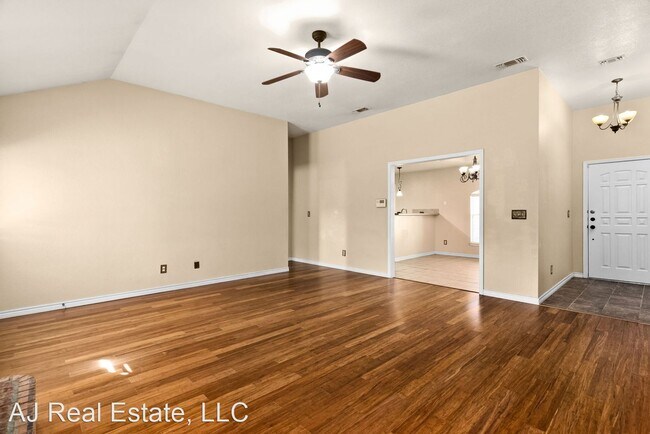 Building Photo - 3 br, 2 bath House - 407 Abu Bakar Drive