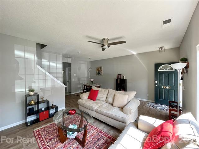 Building Photo - 8049 Stoneham Ct