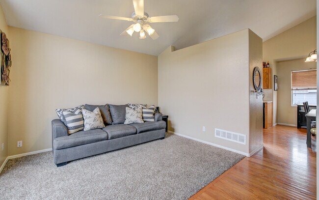 Building Photo - 4555 Tetman Ln