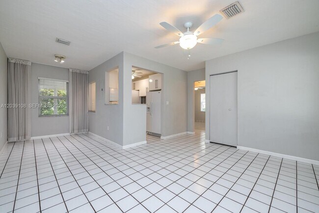 Foto del edificio - 1029 NE 113th St